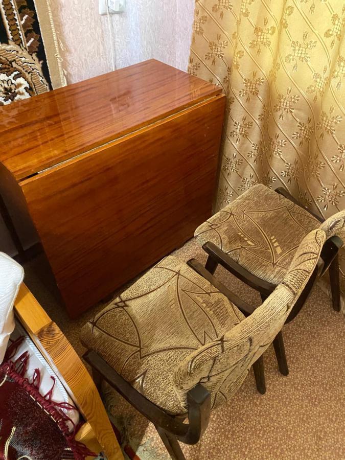 В Самом Центре Myrhorod Exteriör bild